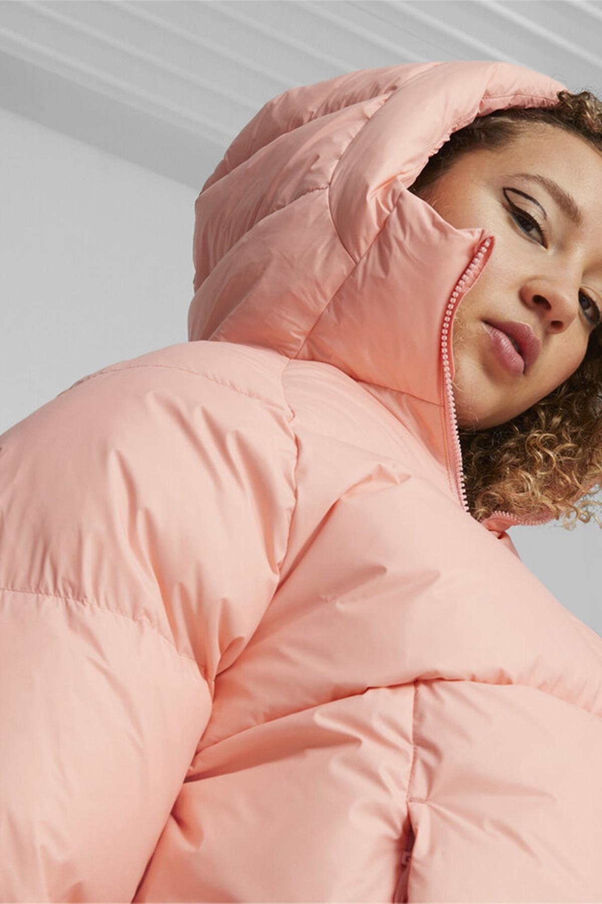 Puma Hooded Ultra Down Puffer Jacket ( 67536963 ) in Moldova for